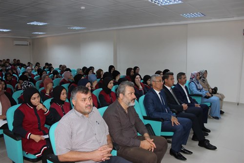 Kaymakamımız Sn. Şeref GÜLYER Osman Hulusi Ateş İmam Hatip Anadolu Lisesinde Düzenlenen Mevlid-i Nebi Haftası Programına Katıldı